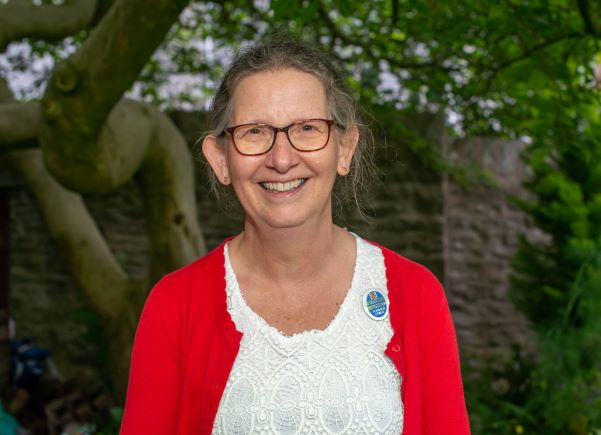 Lesley Angell